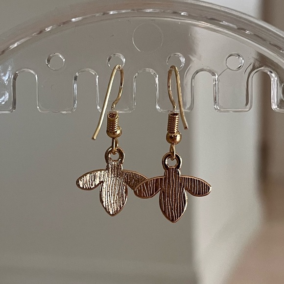 Bee Earrings - Picture 2 of 3